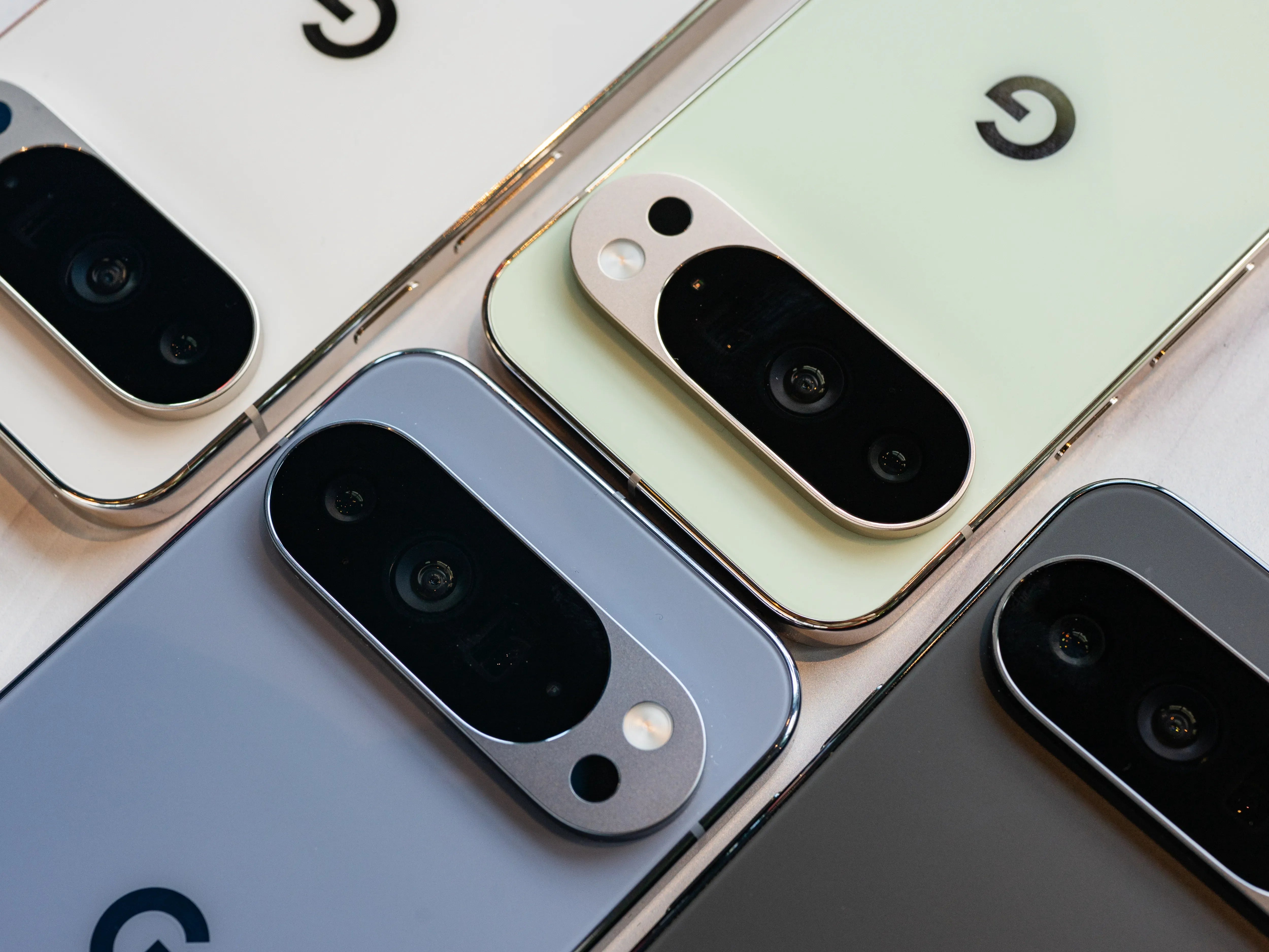 Google Pixel 10/ 10 Pro/ 10 Pro XL 5G (126GB/256GB/512GB)